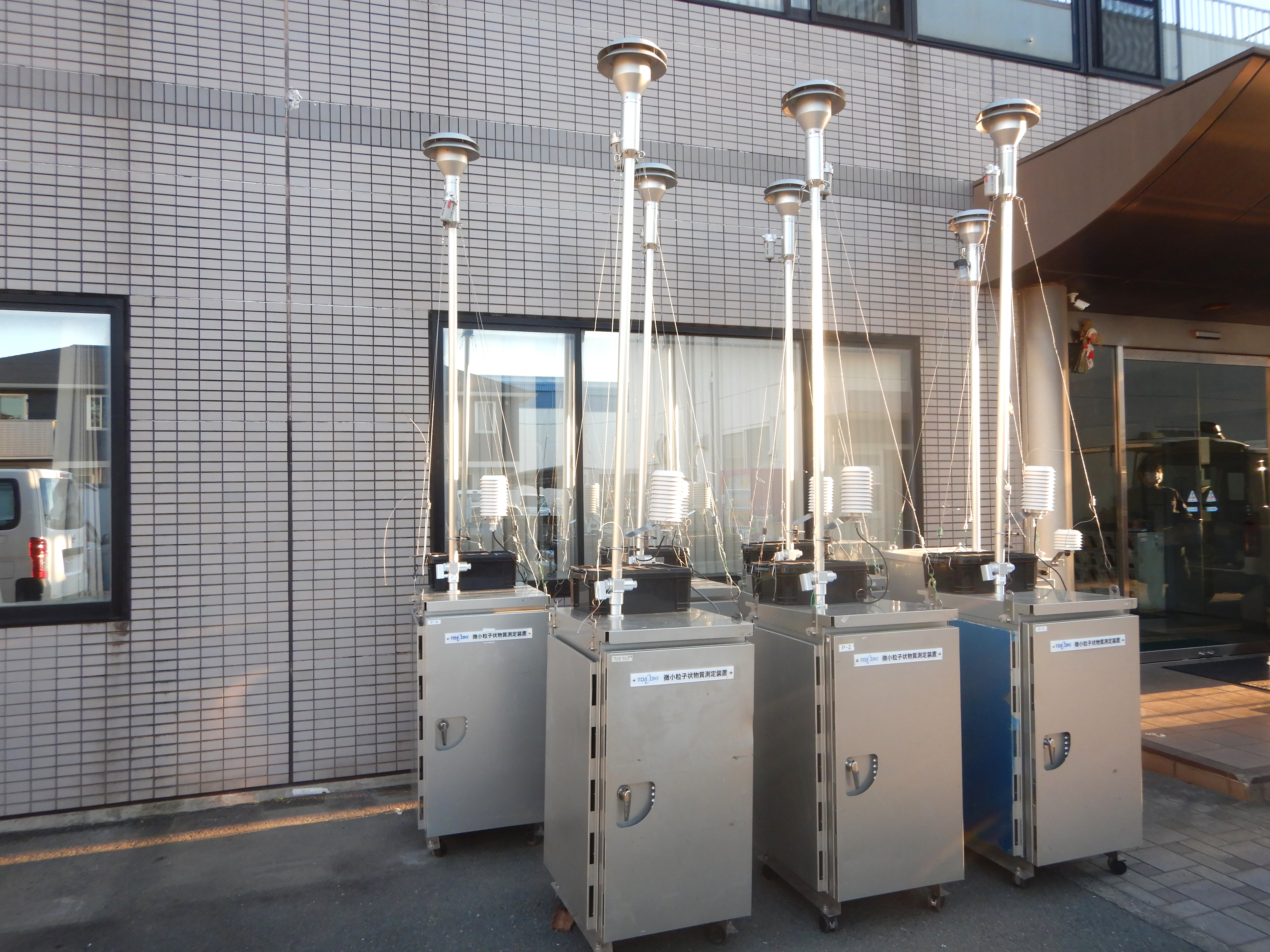 微小粒子状物質測定装置<br>
（PM2.5計）